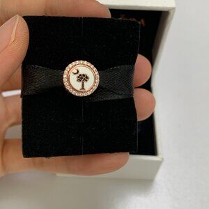 Pandora Charleston SC Exclusive Dangle Charm outh Carolina Flag Pendant